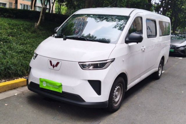 Used Wuling Yangguang 2026 Model, 340km Bus CATL Custom Edition