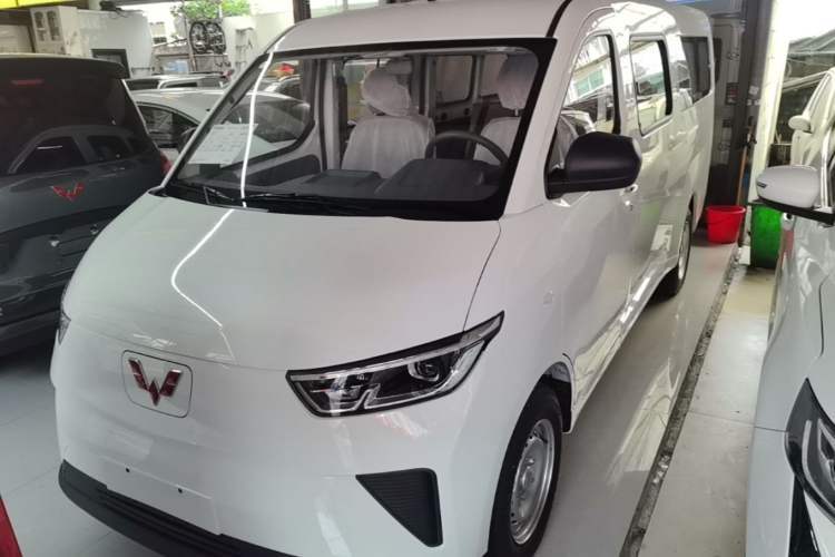 Used Wuling Yangguang 2026 Model, 330km Bus Comfort Edition Guazi used car, China used car export, Used car for sale, Used cars, Cheapest cars for sale