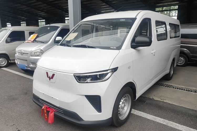 Wuling Yangguang 2026 Model, 340km Bus CATL Custom Edition