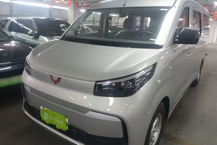 Wuling Yangguang Pro 2026 Model 405km Pure Electric Functional Bus Edition—6 Seats