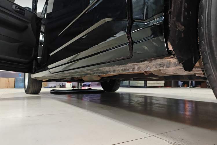 Used Wuling Zhengcheng 2021 1.5T Manual Comfort Version Left Side Sill