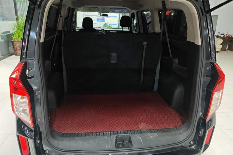 Used Wuling Zhengcheng 2021 1.5T Manual Comfort Version Trunk