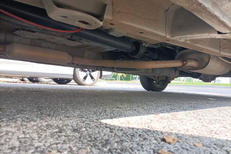 Used Wuling Zhengcheng 2022 2.0L Manual Entrepreneurial Version Chassis Front Left