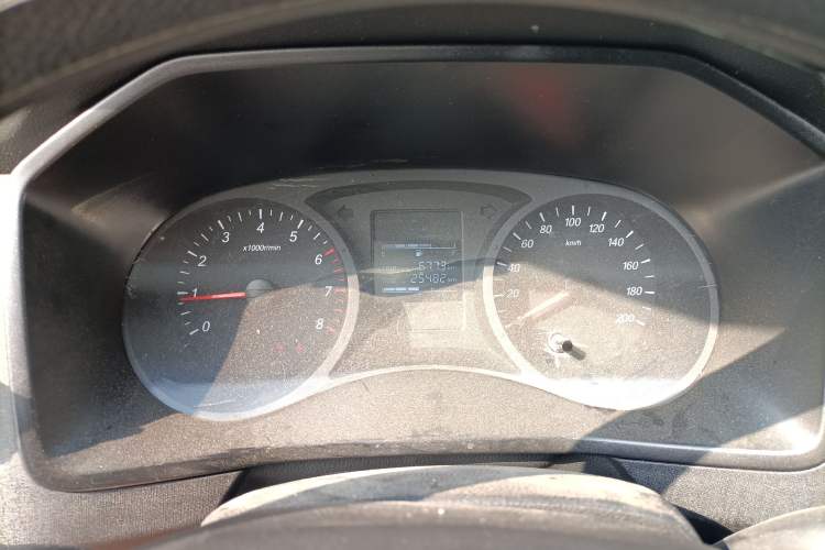 Used Wuling Zhengcheng 2022 2.0L Manual Entrepreneurial Version Instrument Cluster