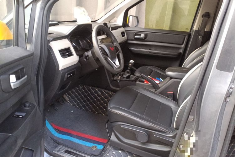 Used Wuling Zhengcheng 2021 1.5T Manual Luxury Version Driver Seat