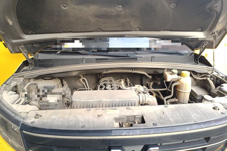 Used Wuling Zhengcheng 2021 1.5T Manual Luxury Version Engine Bay