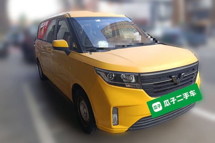 Used Wuling Zhengcheng 2021 1.5T Manual Luxury Version Front Right 45 Deg