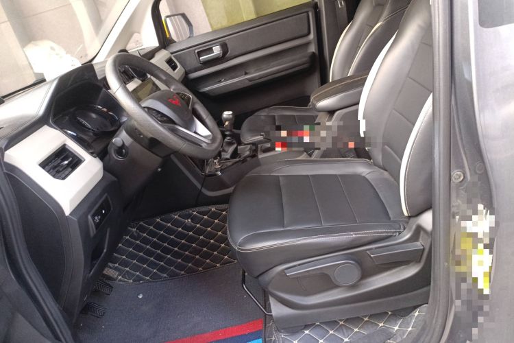 Used Wuling Zhengcheng 2021 1.5T Manual Luxury Version Left Front Seat