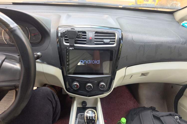 Used Wuling Zhengcheng 2015 1.8L Luxury Model LJ479QE2 Audio And AC Panel