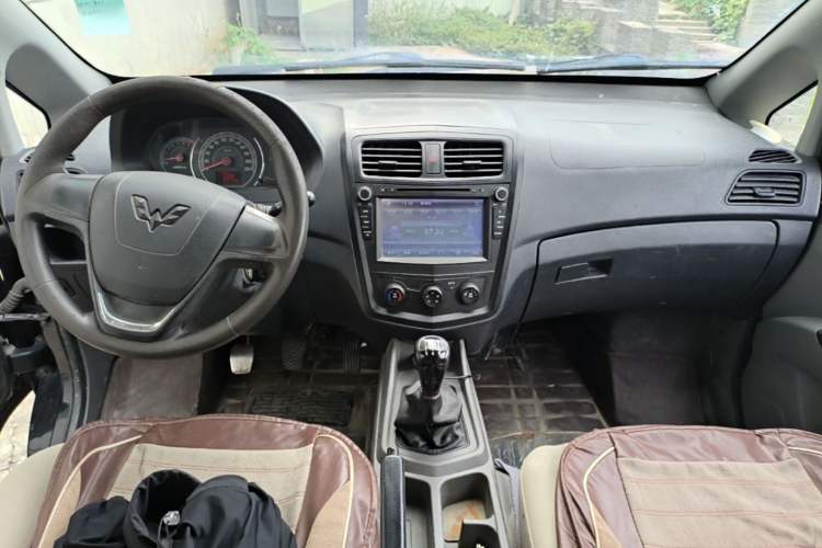 Used Wuling Zhengcheng 2015 1.5L Comfort L3C Audio And AC Panel