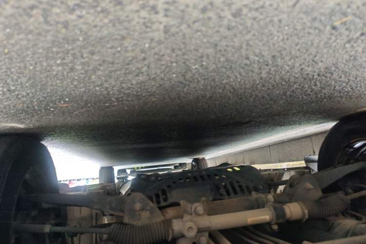 Used Wuling Zhengcheng 2015 1.5L Comfort L3C Chassis Front