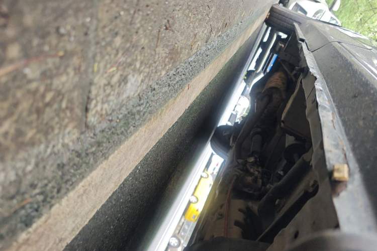 Used Wuling Zhengcheng 2015 1.5L Comfort L3C Chassis Front Right