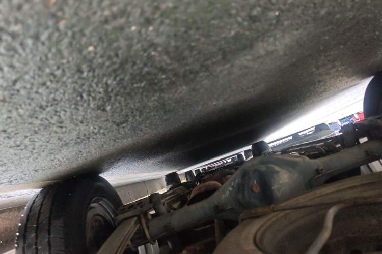 Used Wuling Zhengcheng 2015 1.5L Comfort L3C Chassis Rear