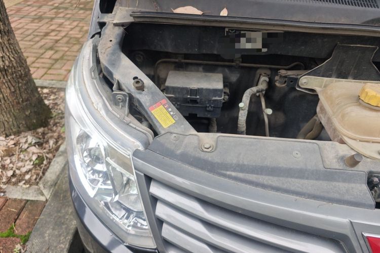 Used Wuling Zhengcheng 2015 1.5L Comfort L3C Engine Bay Right