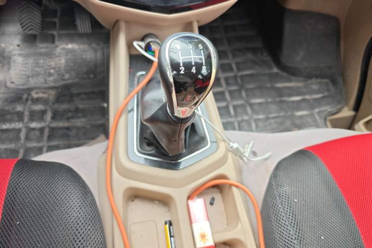 Used Wuling Zhengcheng 2015 1.8L Luxury Model LJ479QE2 Gear Lever