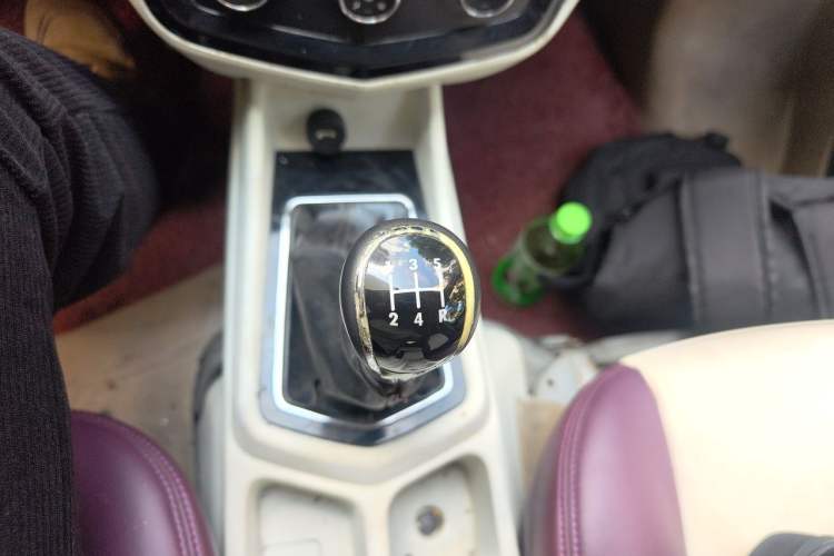 Used Wuling Zhengcheng 2015 1.8L Luxury Model LJ479QE2 Gear Lever
