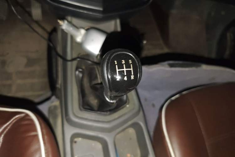 Used Wuling Zhengcheng 2015 1.5L Comfort L3C Gear Lever