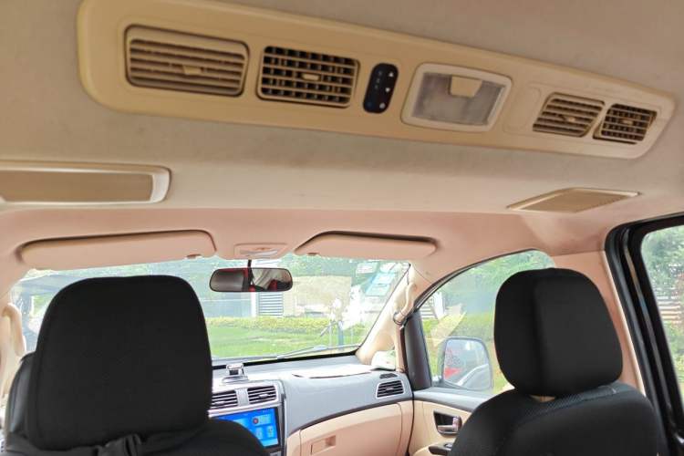 Used Wuling Zhengcheng 2015 1.8L Luxury Model LJ479QE2 Headliner