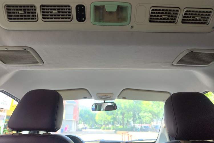 Used Wuling Zhengcheng 2015 1.8L Luxury Model LJ479QE2 Headliner