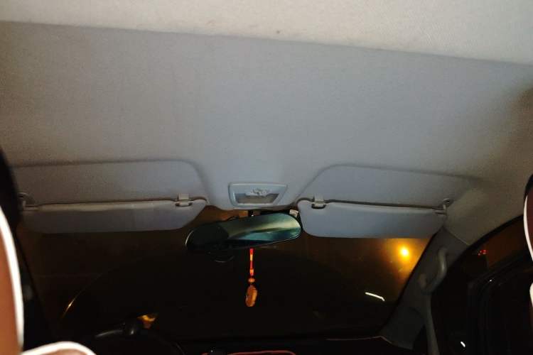 Used Wuling Zhengcheng 2015 1.5L Comfort L3C Headliner