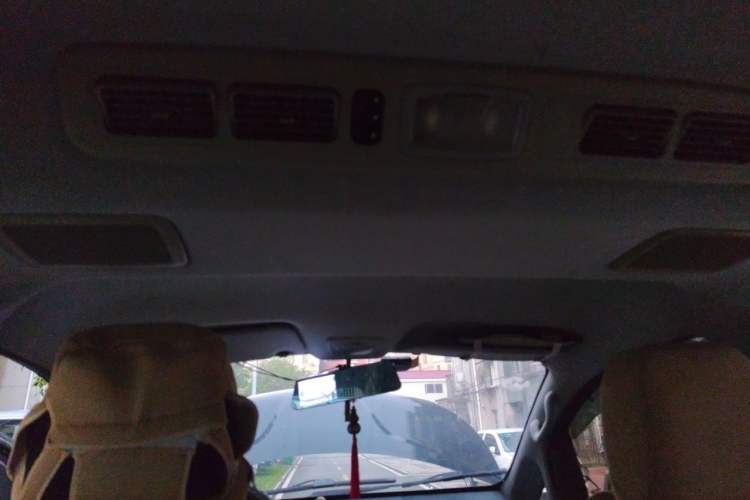 Used Wuling Zhengcheng 2015 1.5L Comfort L3C Headliner
