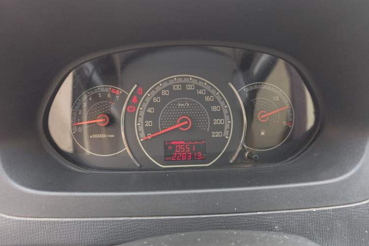 Used Wuling Zhengcheng 2015 1.8L Luxury Model LJ479QE2 Instrument Cluster