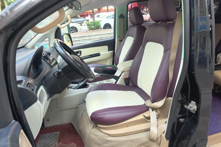 Used Wuling Zhengcheng 2015 1.8L Luxury Model LJ479QE2 Left Front Seat