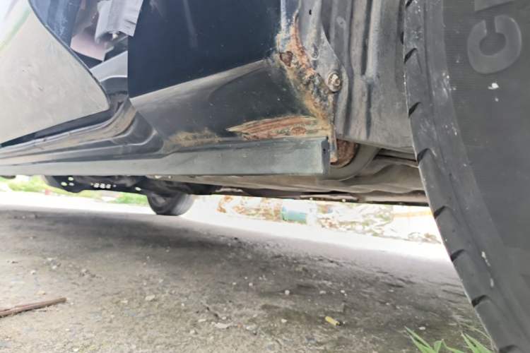 Used Wuling Zhengcheng 2015 1.5L Comfort L3C Left Side Sill
