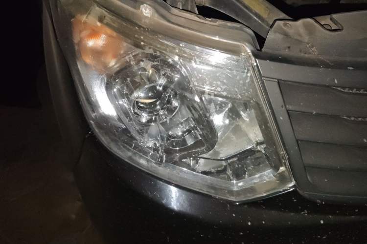 Used Wuling Zhengcheng 2015 1.5L Comfort L3C Right Front Headlight
