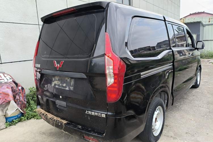 Used Wuling Zhengcheng 2015 1.5L Comfort L3C Right Rear Taillight