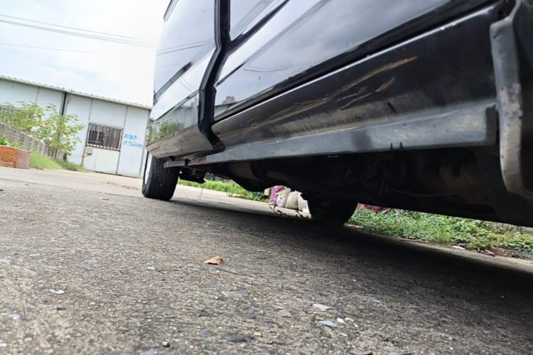 Used Wuling Zhengcheng 2015 1.5L Comfort L3C Right Side Sill