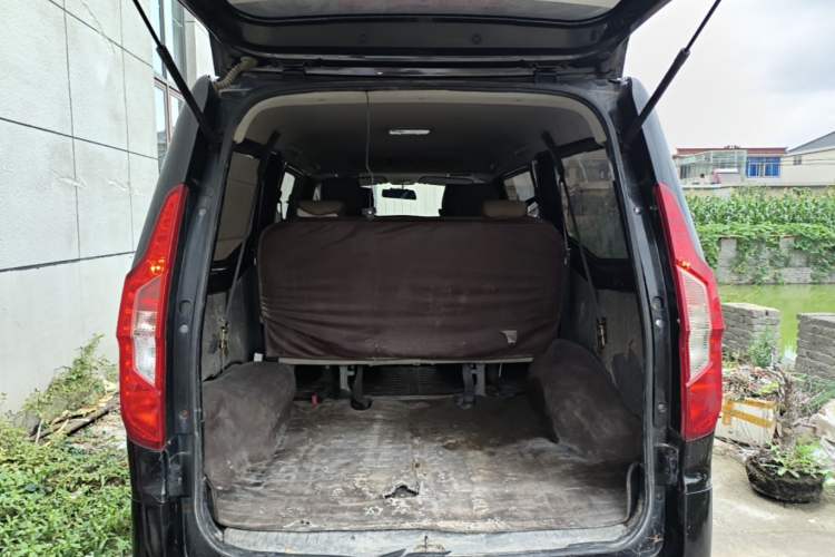 Used Wuling Zhengcheng 2015 1.5L Comfort L3C Trunk