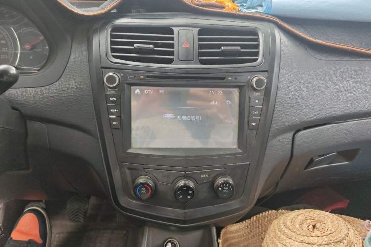 Used Wuling Zhengcheng 2015 1.5L Comfort L3C Audio And AC Panel