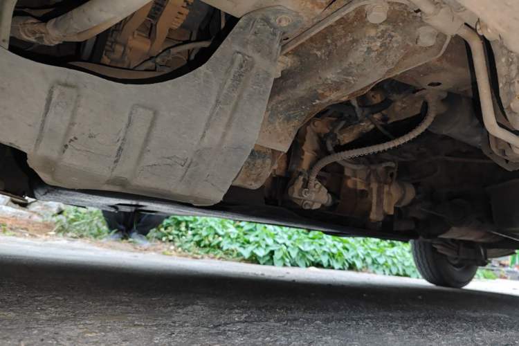 Used Wuling Zhengcheng 2015 1.8L Comfort Model LJ479QE2 Chassis Front Left