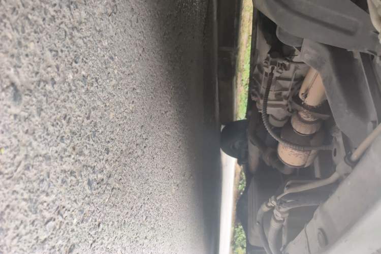 Used Wuling Zhengcheng 2015 1.5L Comfort L3C Chassis Front Left