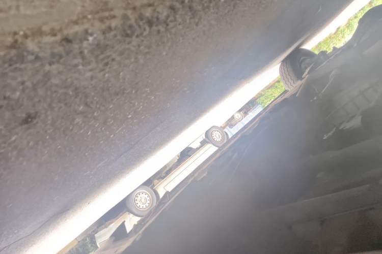 Used Wuling Zhengcheng 2015 1.5L Comfort L3C Chassis Front Right