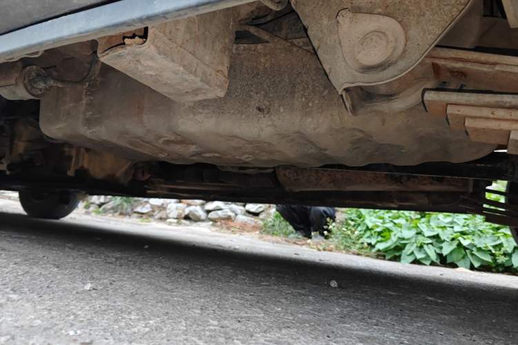 Used Wuling Zhengcheng 2015 1.8L Comfort Model LJ479QE2 Chassis Rear Left
