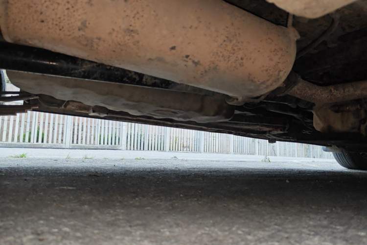 Used Wuling Zhengcheng 2015 1.8L Comfort Model LJ479QE2 Chassis Rear Right