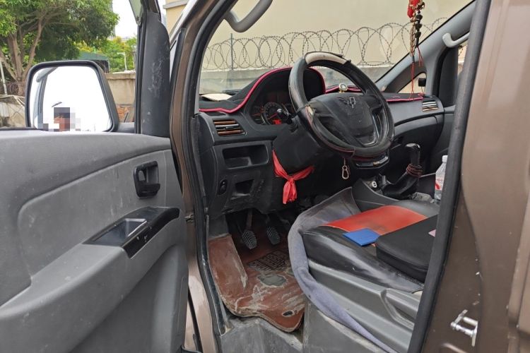 Used Wuling Zhengcheng 2015 1.8L Comfort Model LJ479QE2 Driver Seat
