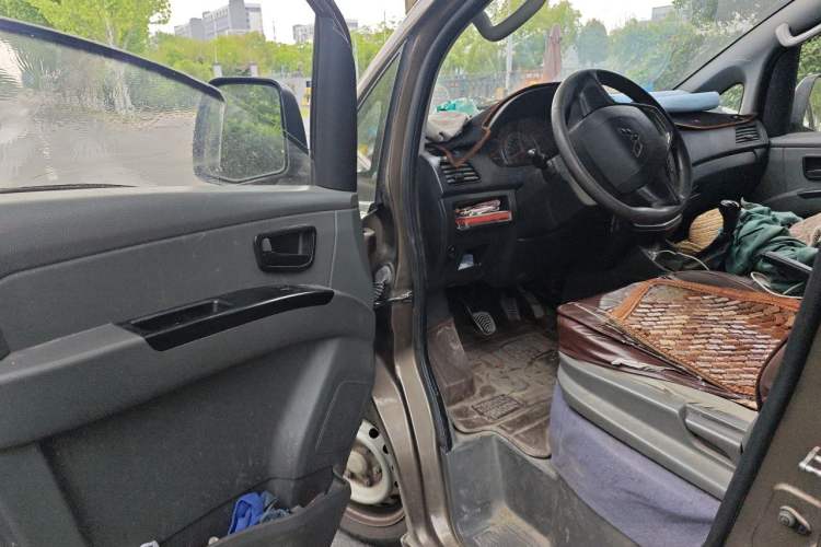 Used Wuling Zhengcheng 2015 1.5L Comfort L3C Driver Seat