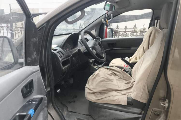 Used Wuling Zhengcheng 2015 1.5L Comfort L3C Driver Seat