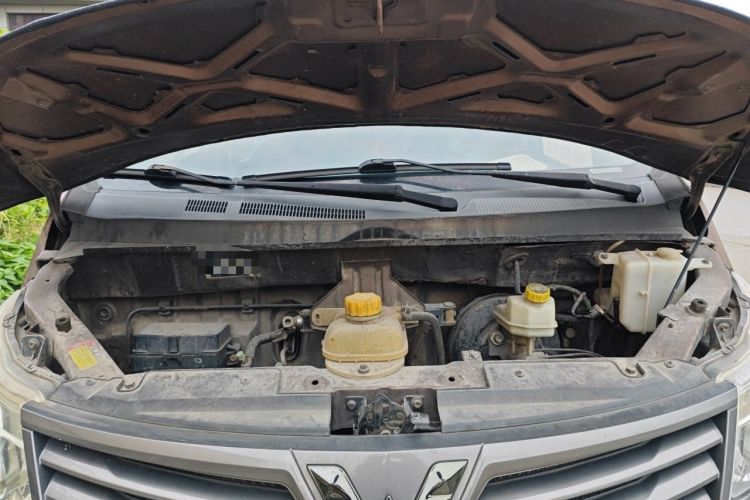 Used Wuling Zhengcheng 2015 1.8L Comfort Model LJ479QE2 Engine Bay