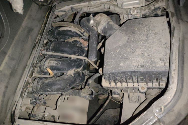 Used Wuling Zhengcheng 2015 1.8L Comfort Model LJ479QE2 Engine Bay