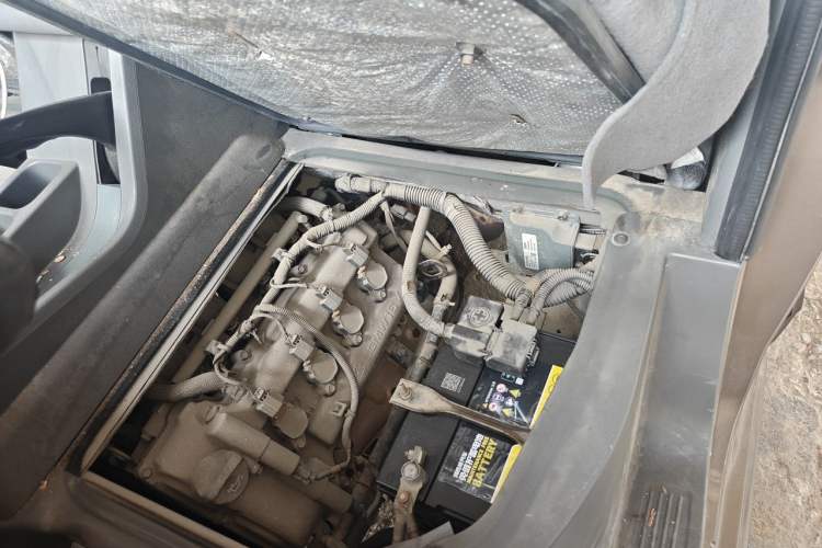 Used Wuling Zhengcheng 2015 1.5L Comfort L3C Engine Bay Left