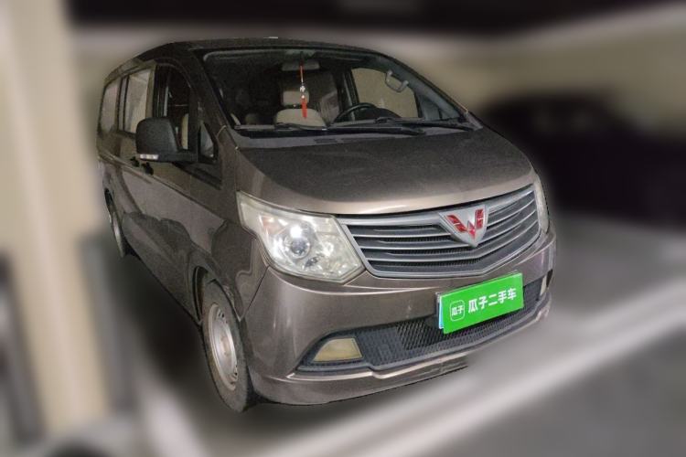 Used Wuling Zhengcheng 2015 1.8L Comfort Model LJ479QE2 Front Right 45 Deg