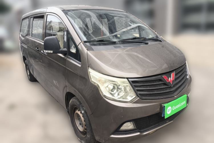 Used Wuling Zhengcheng 2015 1.5L Comfort L3C Front Right 45 Deg