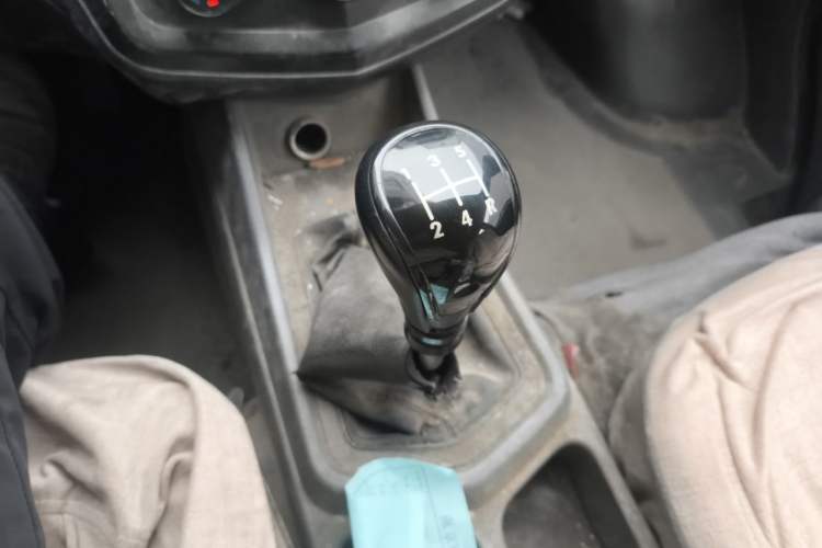 Used Wuling Zhengcheng 2015 1.5L Comfort L3C Gear Lever