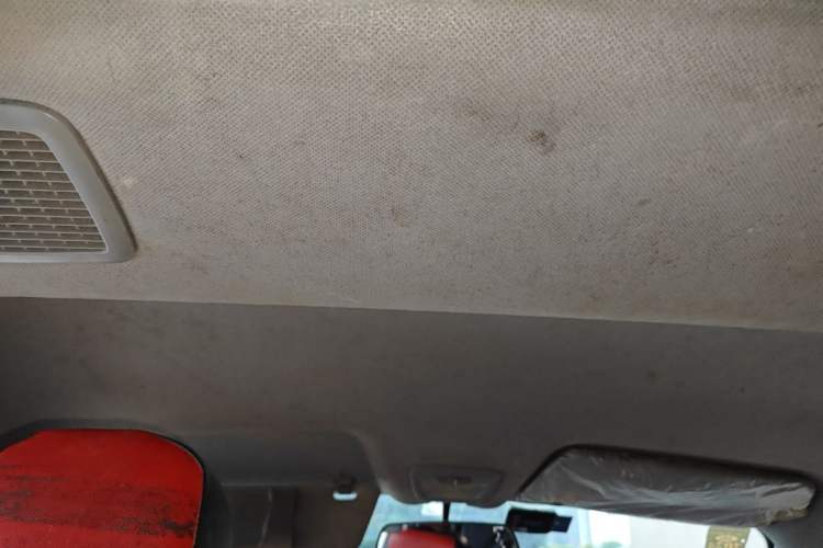 Used Wuling Zhengcheng 2015 1.8L Comfort Model LJ479QE2 Headliner