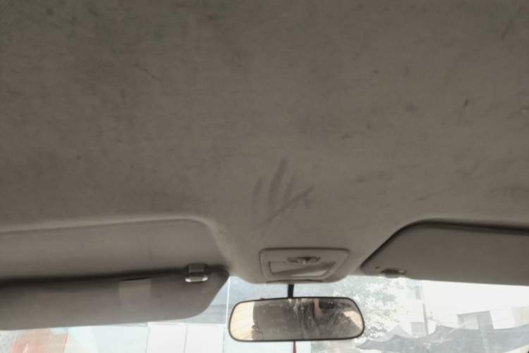 Used Wuling Zhengcheng 2015 1.5L Comfort L3C Headliner