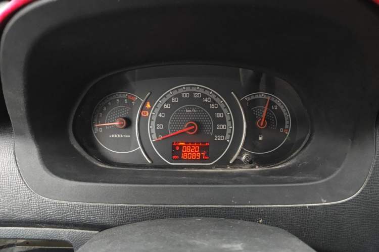 Used Wuling Zhengcheng 2015 1.8L Comfort Model LJ479QE2 Instrument Cluster